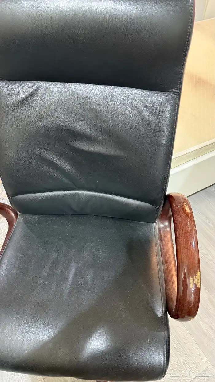 كرسي مكتب او قيمنق لم يتم بيعة للان 1