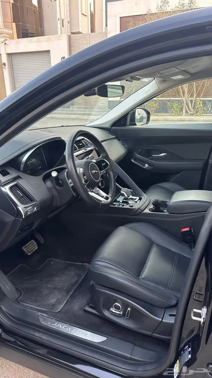 جاكوار 2021 E-PACE 6