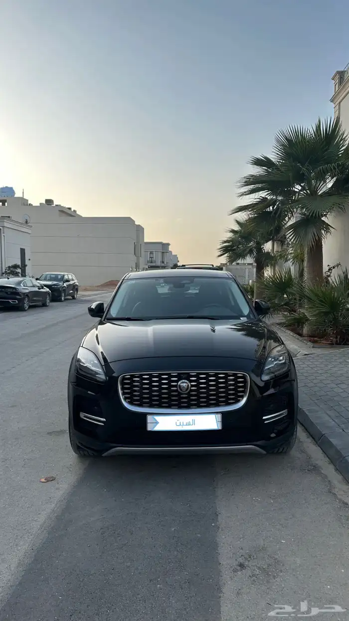 جاكوار 2021 E-PACE 3