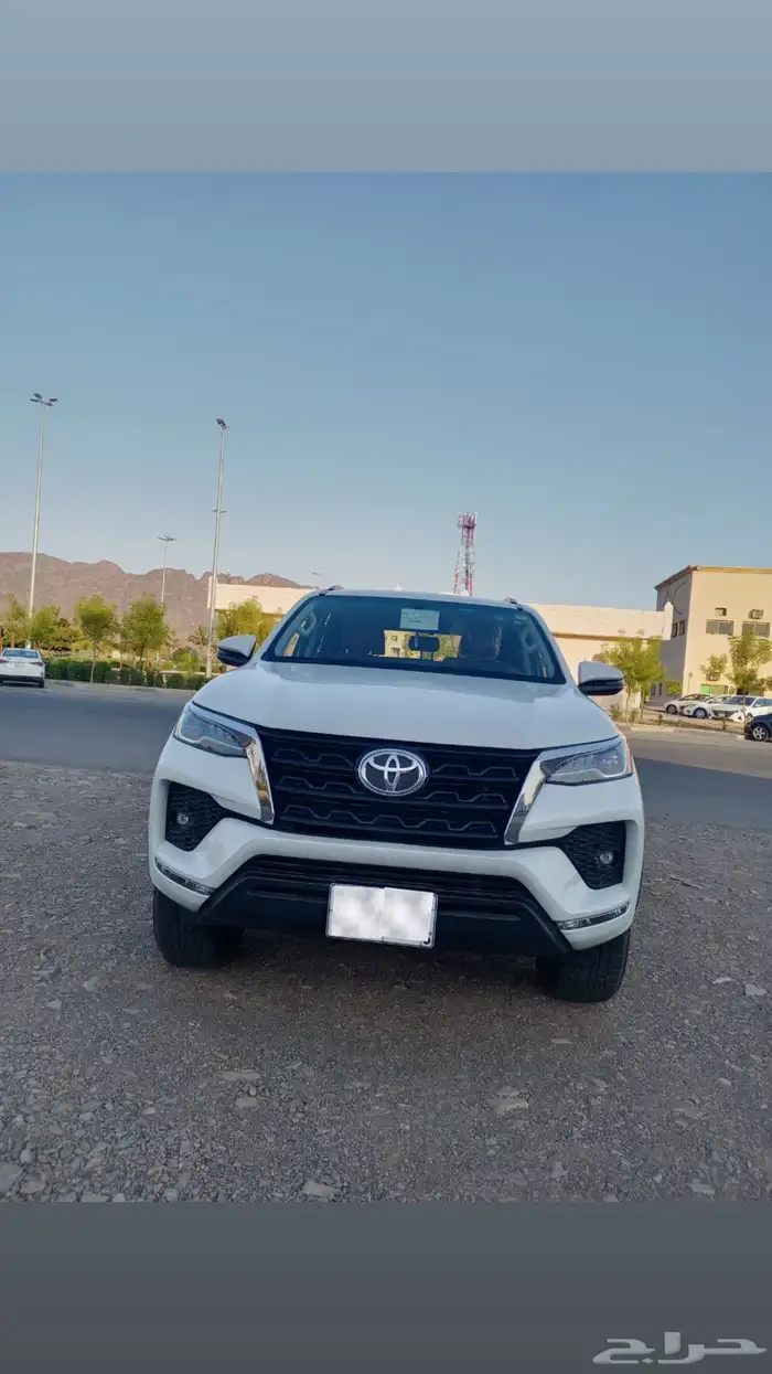 للبيع فورشنر 2023 سعودي 6 سرندل بحالة الوكالة 4