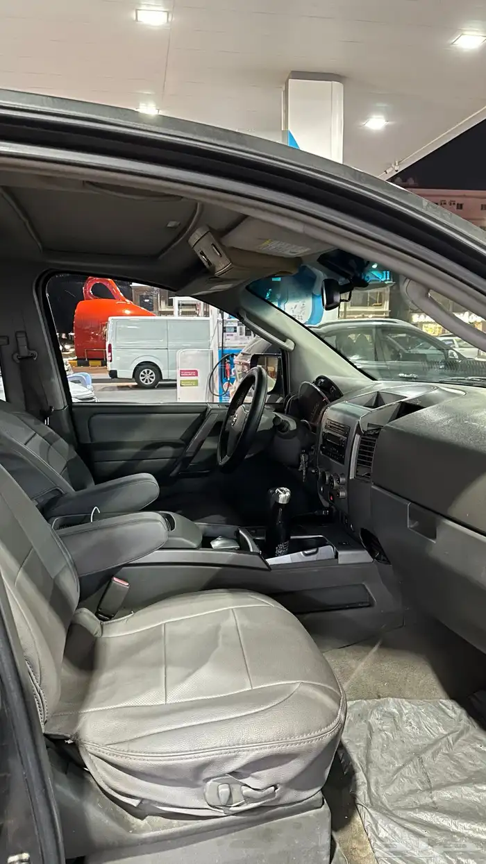 للبيع نيسان ارمادا V8 دبل موديل 2006 7