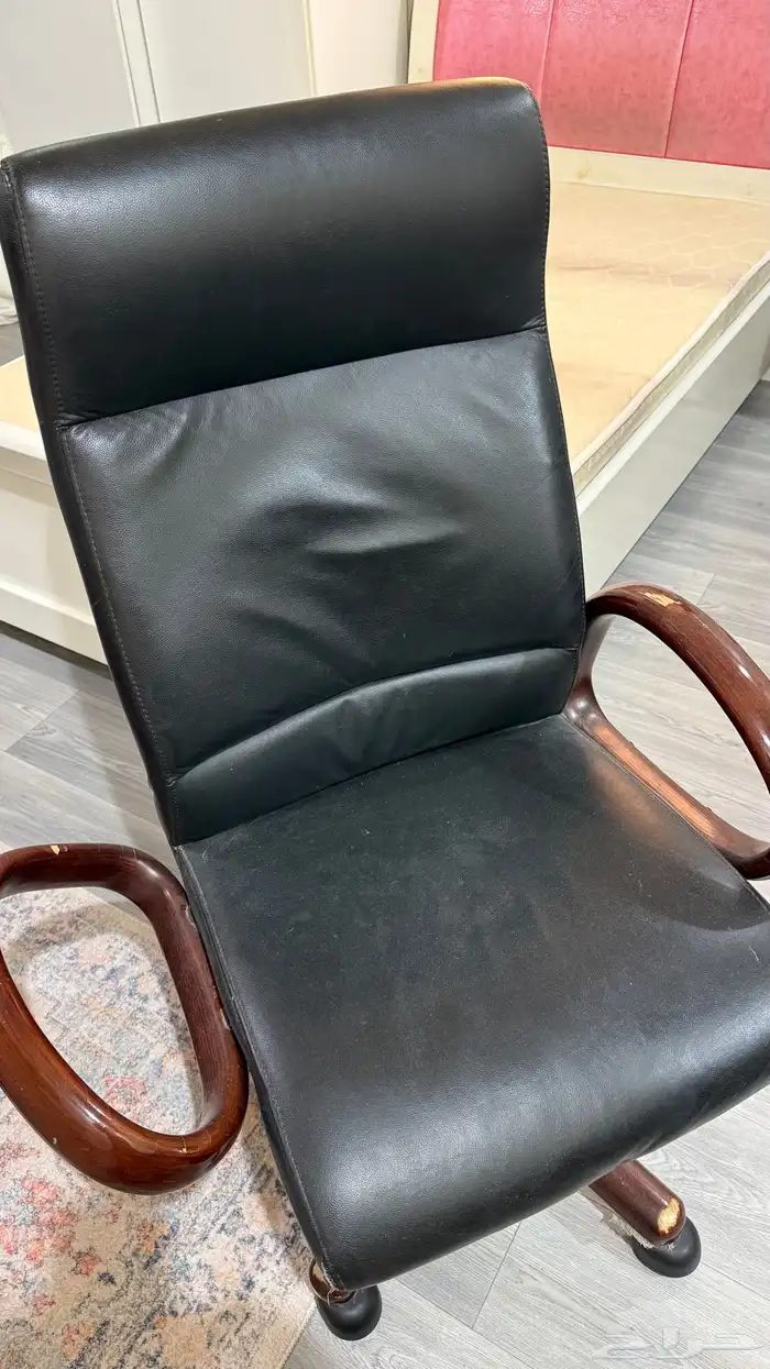 كرسي مكتب او قيمنق لم يتم بيعة للان 0