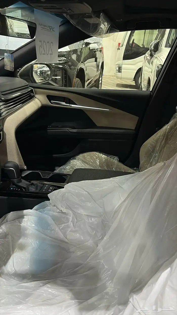 كامري ( LE ) هايبرد سقف بانورما 2025 اقل سعر ( 126الف ) 5