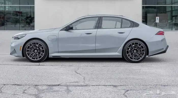 سعر جدا منافس 2026 BMW M5 Competition 3