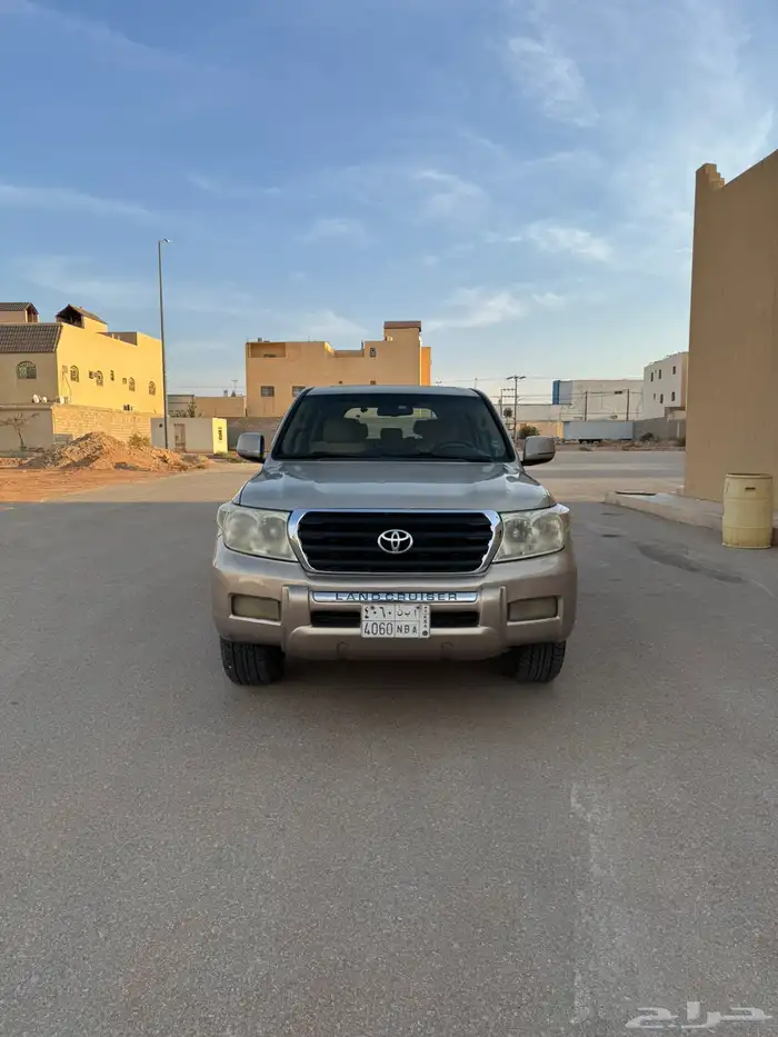 جيب لاندكروزر GXR 2009 فل كامل 7