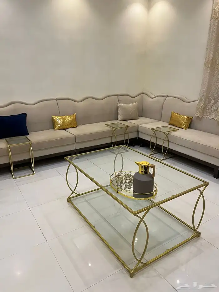 كنب للبيع آخر واحد يجي ياخذ سوم 700بس لي يسوم صامل يجي 1