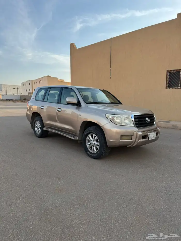 جيب لاندكروزر GXR 2009 فل كامل 9