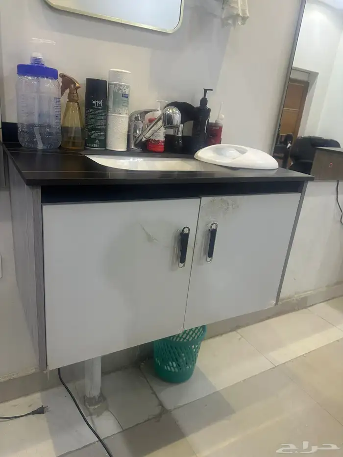 اغراض حلاق احواض ومرايا ودولاب 1