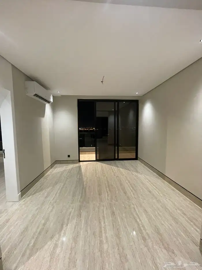 شقق تمليك بحي العاشر مقابل العثيم بارك 6
