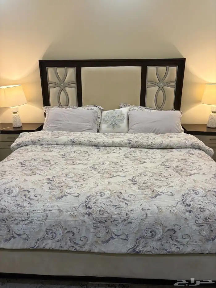 للبيع غرفة نوم من مفروشات العمر 0