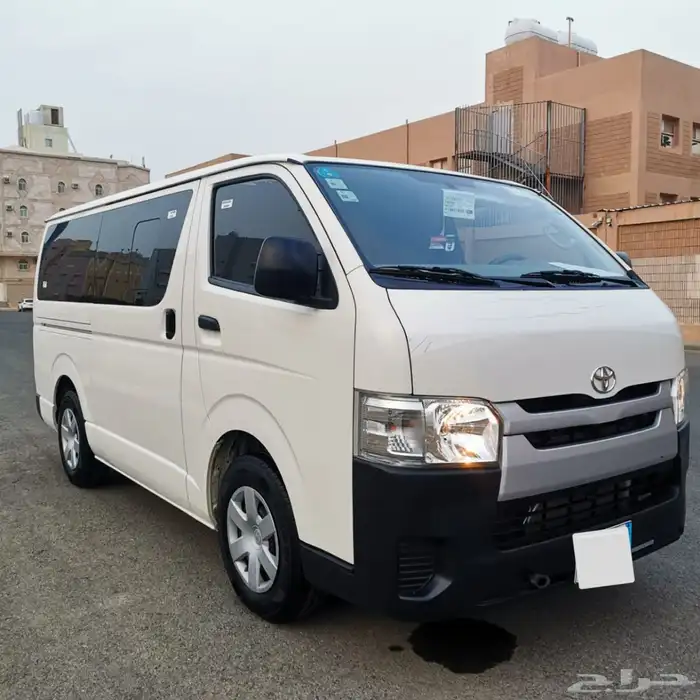 تويوتا هايس 2015 بنزين مخزنة 11