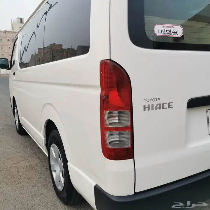 تويوتا هايس 2015 بنزين مخزنة 16