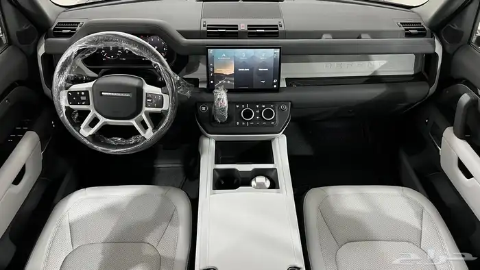 لاند روفر ديفندر SE.2025خليجي عرض اليوم الوطني 13