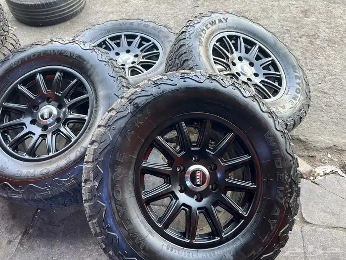 جنوط برايد مقاس 17 مع كفرات ودواي نص حجري مقاس 275 70 17 0