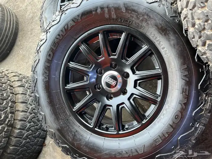 جنوط برايد مقاس 17 مع كفرات ودواي نص حجري مقاس 275 70 17 11