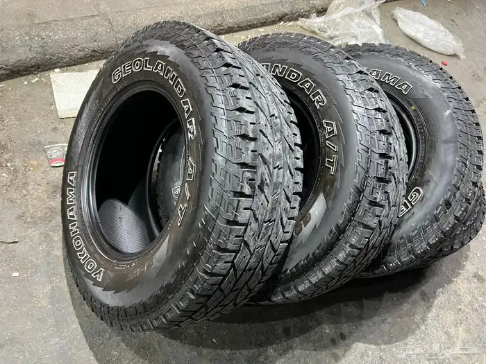 كفرات نص حجري يوكهاما مقاس 285 70 17 7