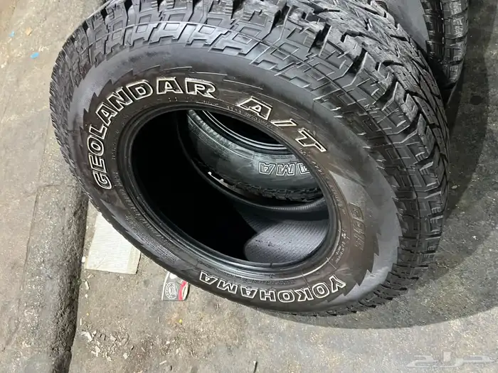 كفرات نص حجري يوكهاما مقاس 285 70 17 4