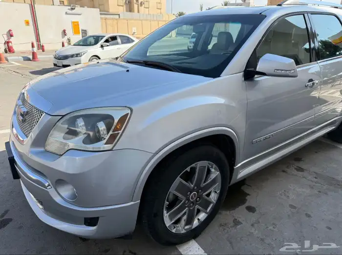 اكاديا دينالي 2012 نظيف مشروط وكاله لاحوادث ولا اعطال 0