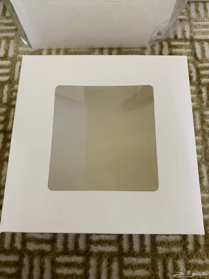 بوكسات بيضا للاسر المنتجه 10 درزن مقاس20 في 20 ارتفاع 9 سم 0