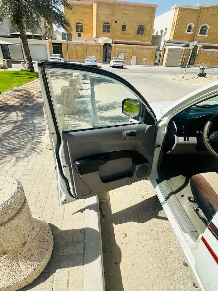 ميتسيوبيشي L200 موديل 2010 للبيع 14