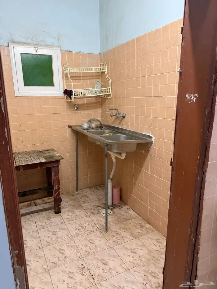 ملحق خارجي بالسيل الصغير للايجار 1