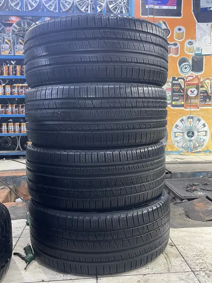 طقم كفرات برلي 275 40 22 رنج روفر 5