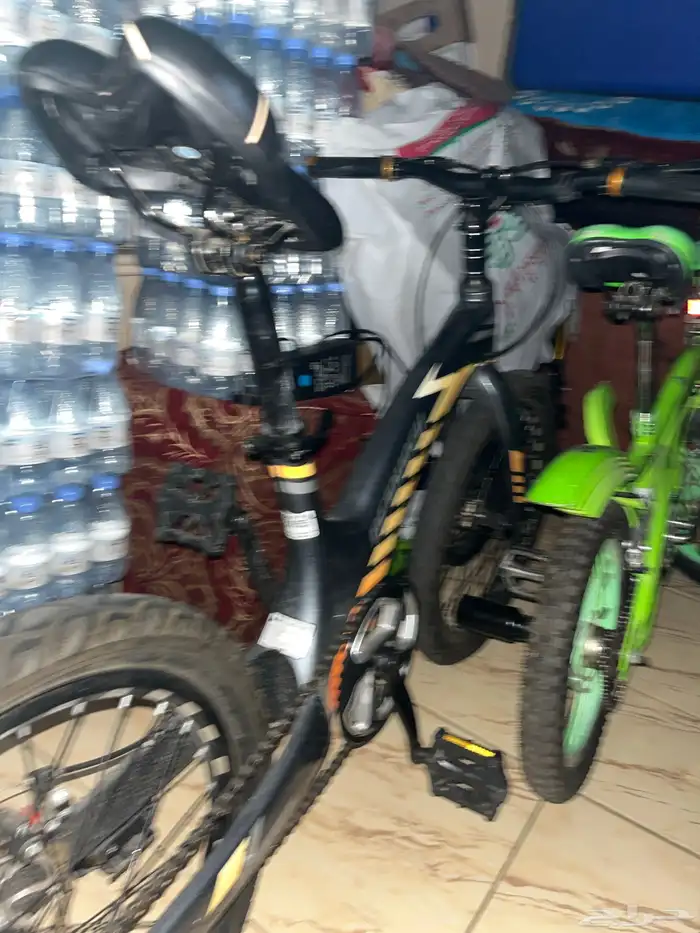 دراجه للبيييع لا يجي الا الصامل الدراجه خفيفه جدا جدا 1