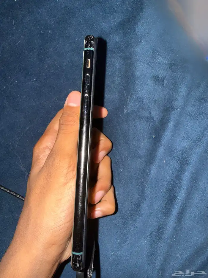 آيفون 11 برو ماكس لا البيع على السوم 4