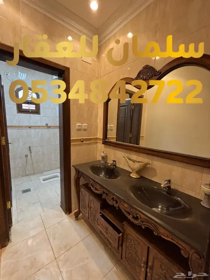 للبيع فيلا روف في حي الربوة 2