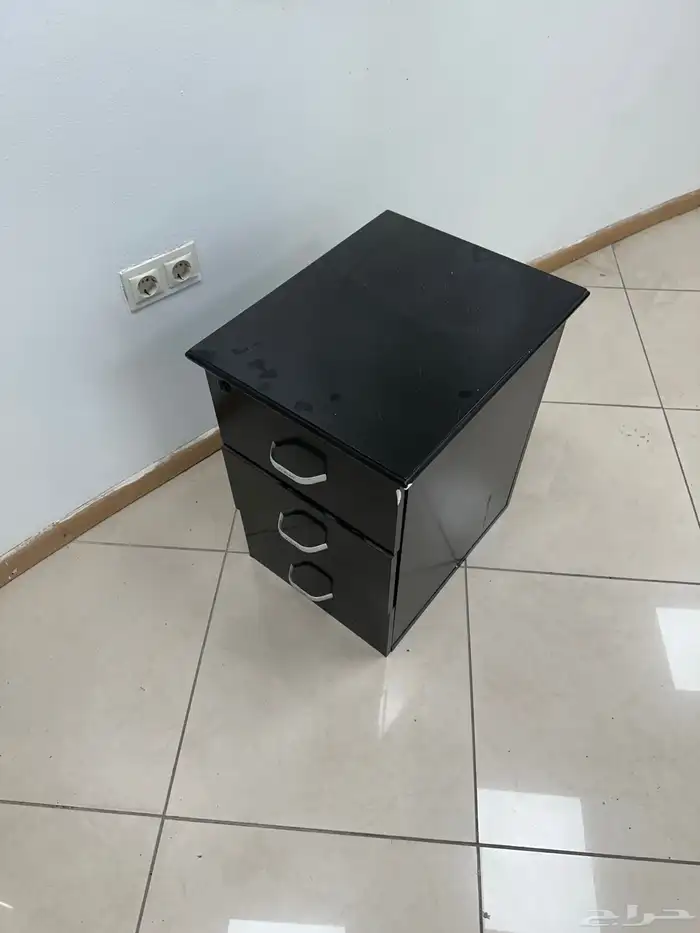 مكاتب مستعملة للبيع 4