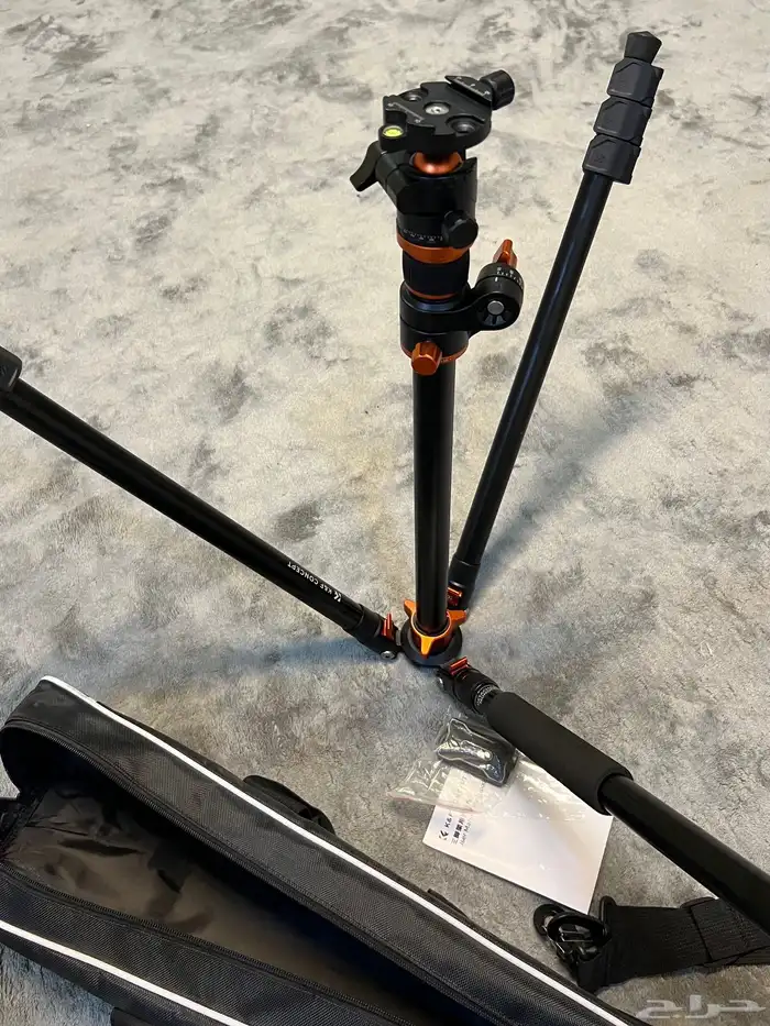 كاميرا كانون R6 10