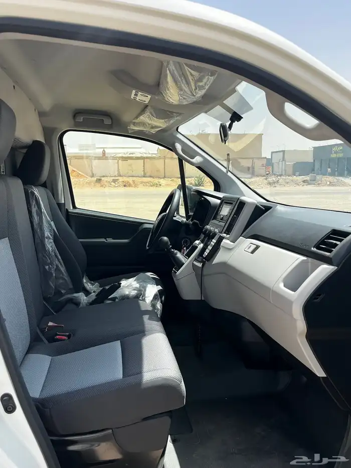 تويوتا باص اسعاف مجهز كامل بنزين موديل 2020 14