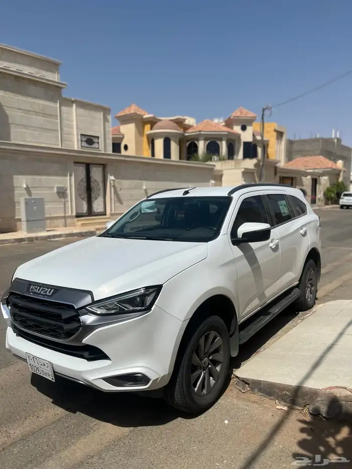 اسيزو ام يو اكس 0