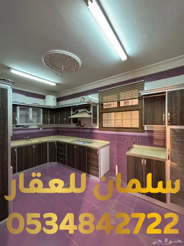 للبيع فيلا روف في حي الربوة 5