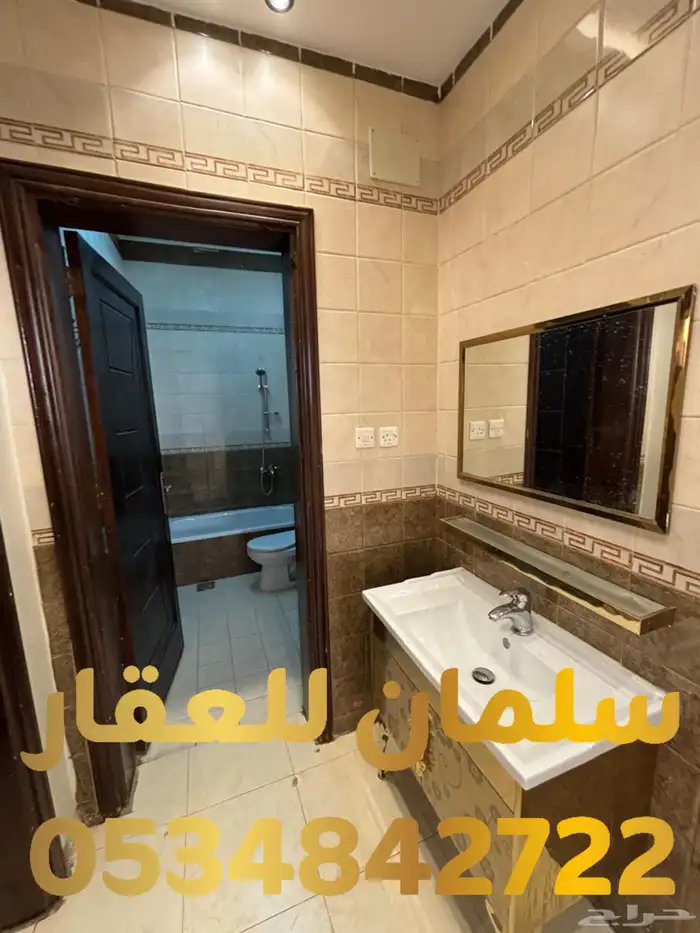 للبيع فيلا روف في حي الربوة 6