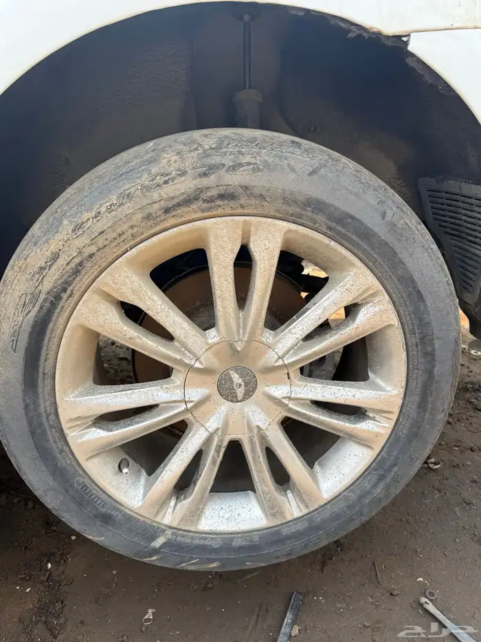 للبيع طقم جنوط جينسس 2009 ل 2014 0