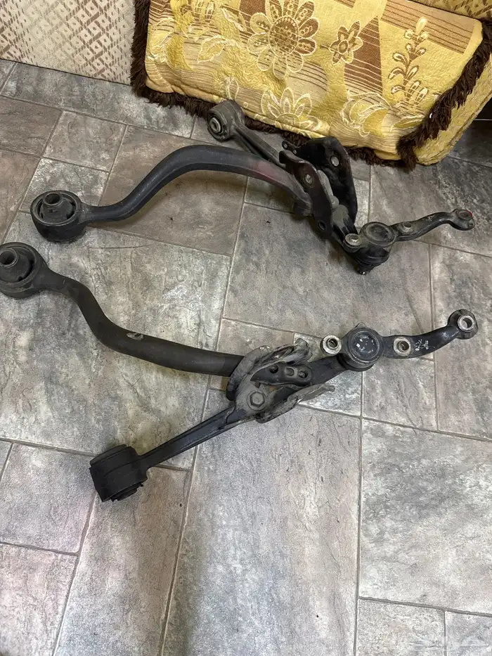 طقم مقصات لكزس GS300 م 2004 1