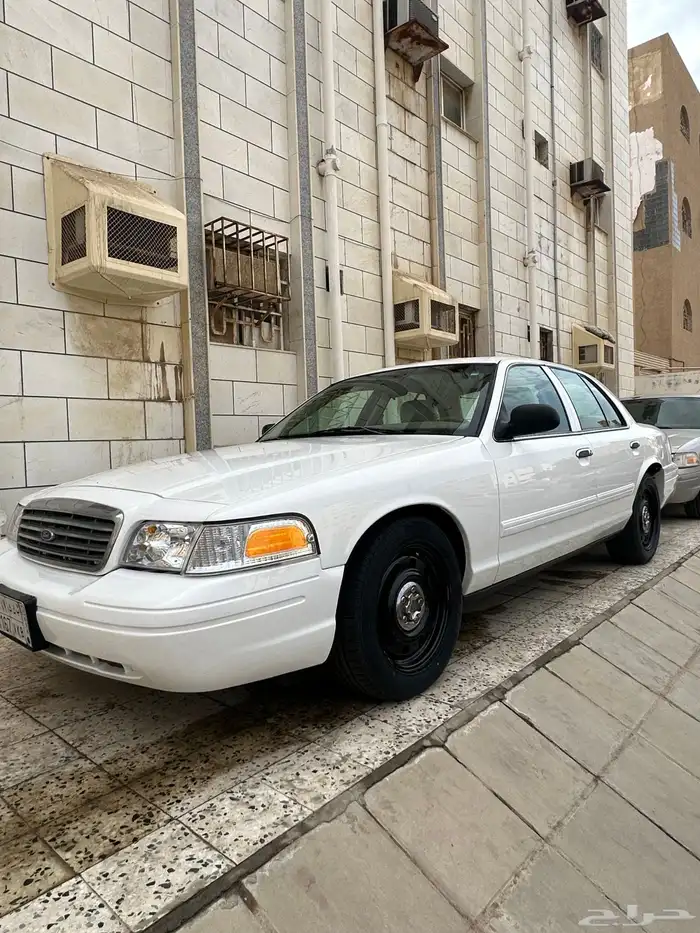 فورد بوليسي 2011 4