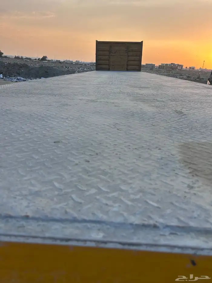 سطحه قاعده مصنع الصلب 14
