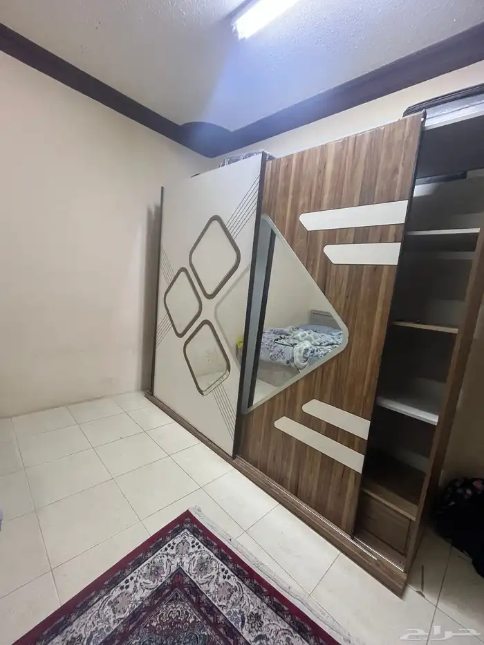 دولاب للبيع 1