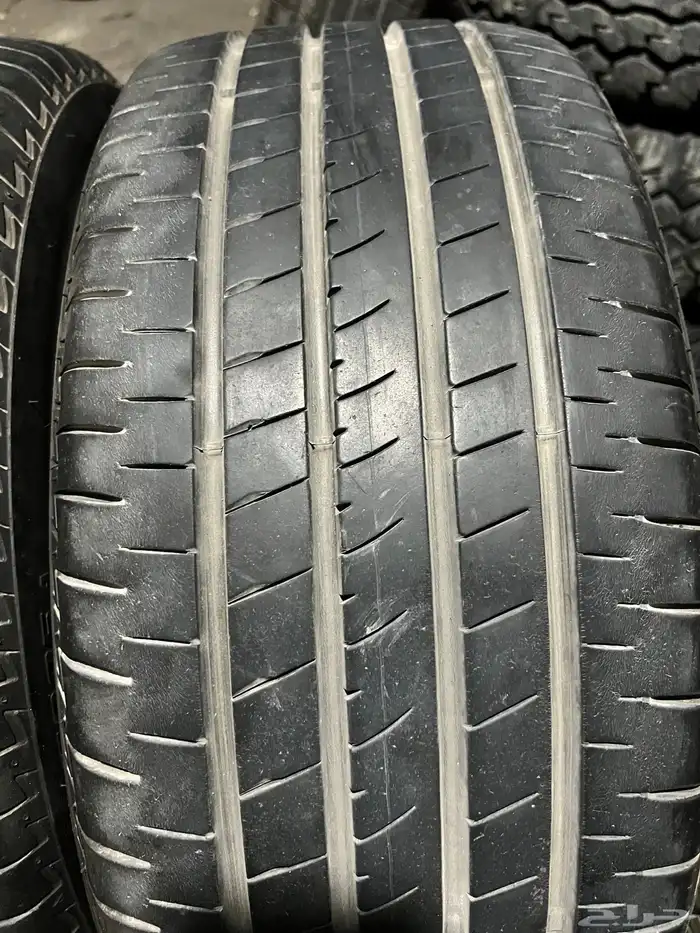 كفرات برجستون ياباني مقاس 235 45 18 كامري 6