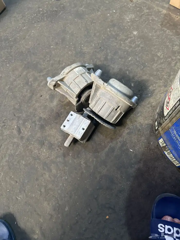 قطع غيار مرسيدس 300 جازان او ابها 1