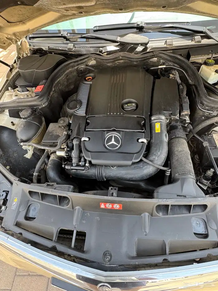 2012 Mercedes-Benz C180 5