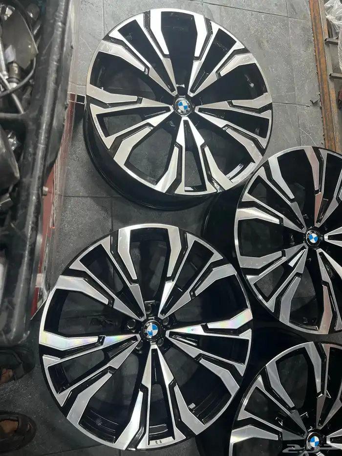 جنوط بي ام دبليو اصلي وكاله X7مقاس 23موديل 2025 4