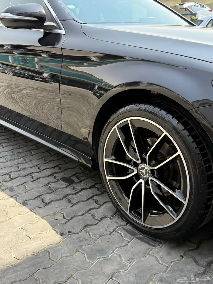 مرسيدس C180 مواصفات خاصة Designo 35