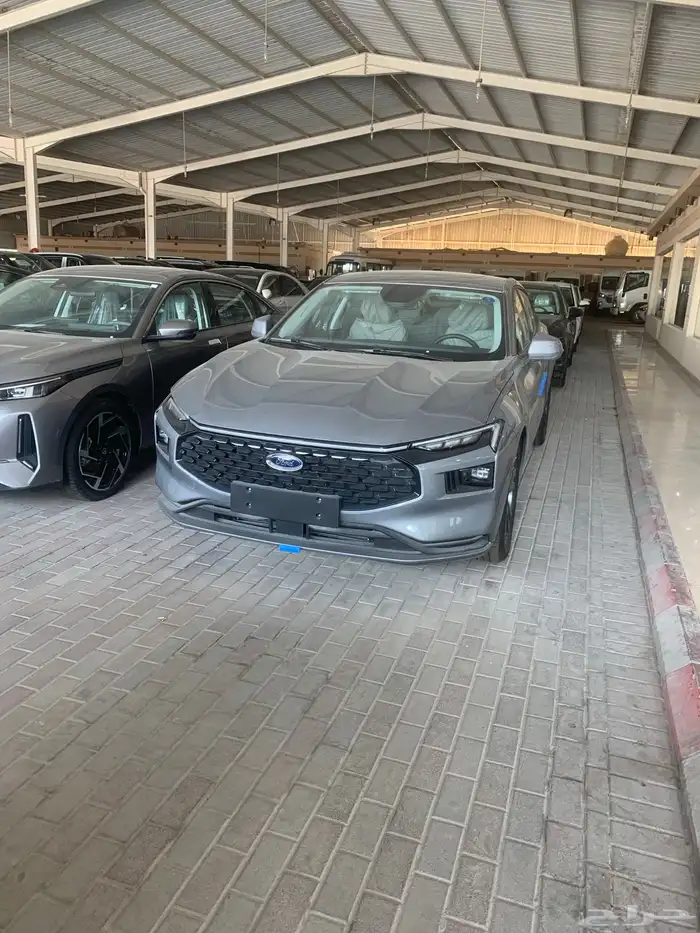 فورد امبيانتي 2025 لون رمادي اصفار 0