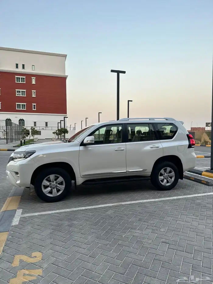 برادو 2022 6سلندر للبيع 7