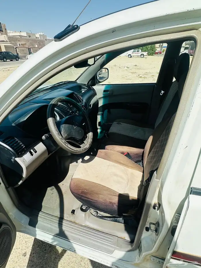 ميتسيوبيشي L200 موديل 2010 للبيع 17