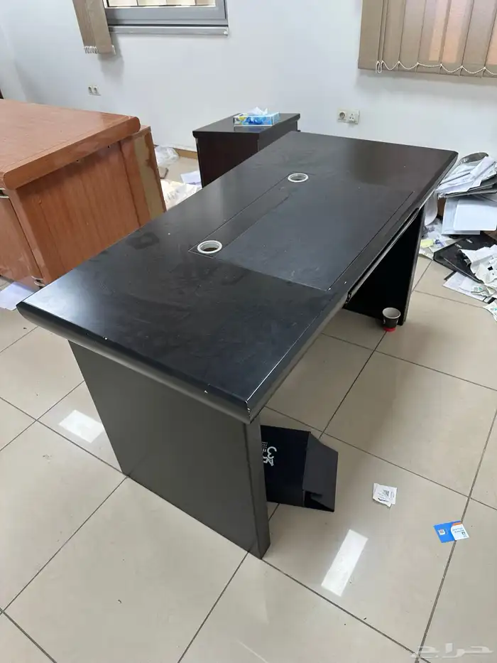 مكاتب مستعملة للبيع 8