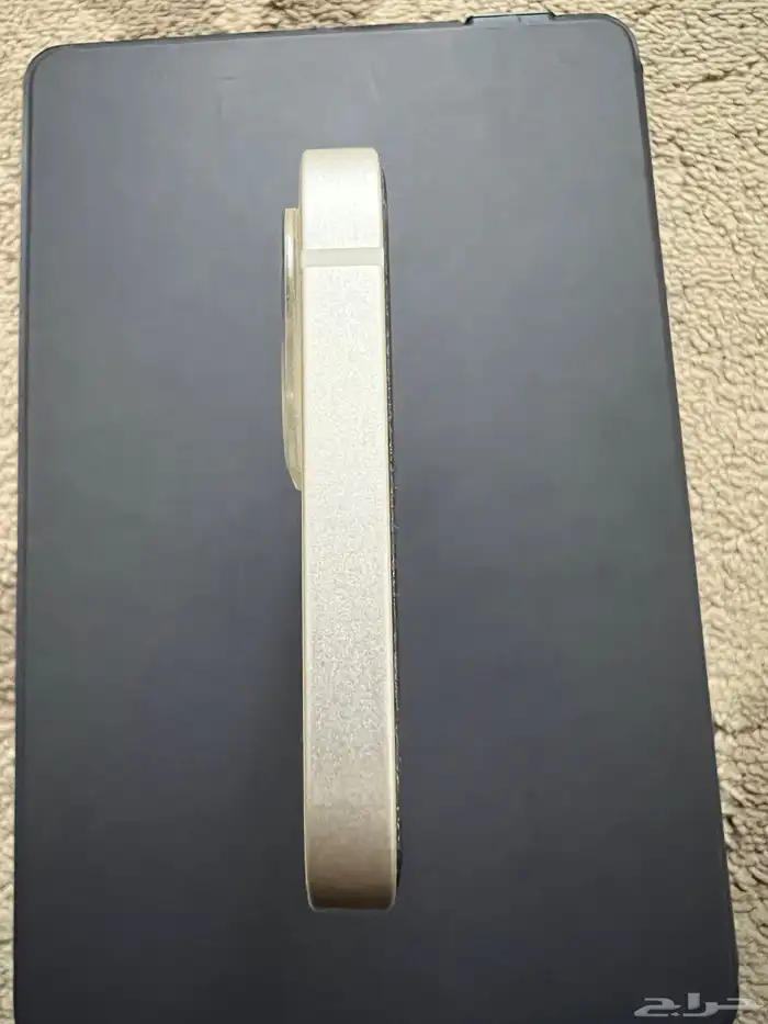 ايفون 12 عادي نظييف للبيع 4